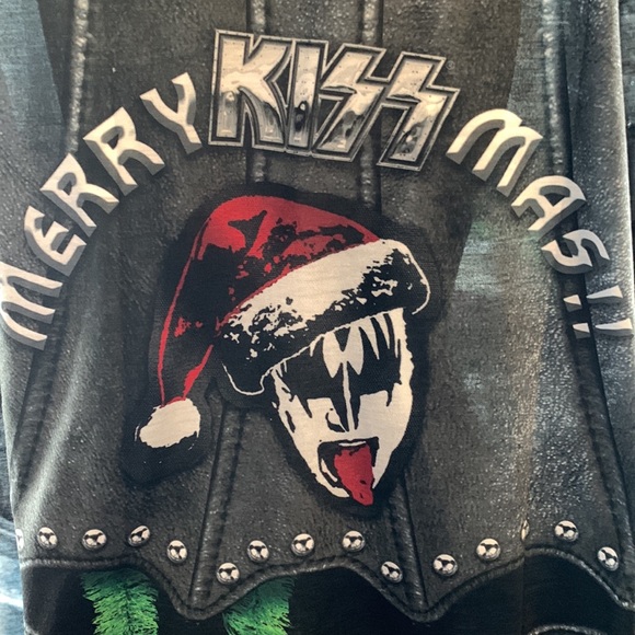 Faux Real Kiss Music Rock Christmas shirt - size M - Picture 5 of 6